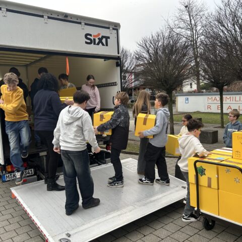 news_weihnachtstrucker2025_ (1)